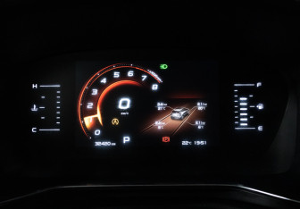 Подержанный автомобиль Geely Atlas Pro 2023 года (12 фото)