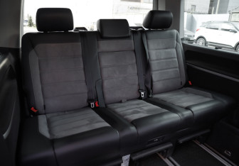 Подержанный автомобиль Volkswagen Multivan 2020 года (38 фото)