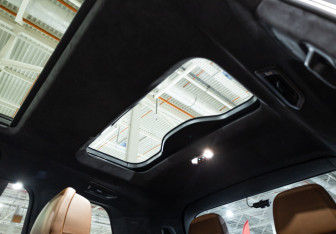 Подержанный автомобиль BMW X7 2021 года (21 фото)