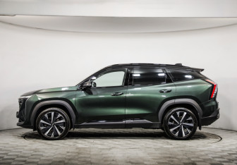 Подержанный автомобиль Geely Atlas 2024 года (8 фото)