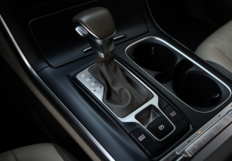Подержанный автомобиль Kia Carnival 2021 года (20 фото)