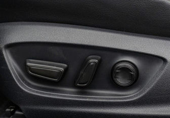 Подержанный автомобиль Toyota Camry Sedan 2018 года (35 фото)