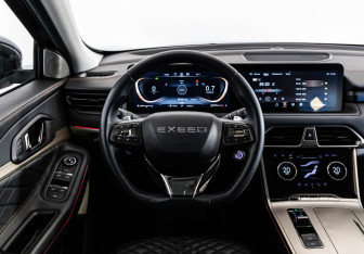 Подержанный автомобиль Exeed TXL 2022 года (12 фото)