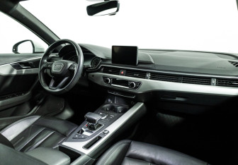 Подержанный автомобиль Audi A4 Sedan 2019 года (9 фото)