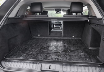 Подержанный автомобиль Land Rover Range Rover Sport 2018 года (38 фото)