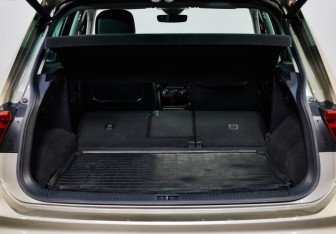 Подержанный автомобиль Volkswagen Tiguan 2020 года (30 фото)