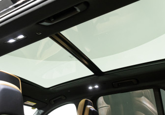 Подержанный автомобиль Lynk&Co 09 2023 года (15 фото)