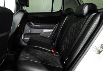 Подержанный автомобиль Skoda Fabia Hatchback 2013 года (10 фото)