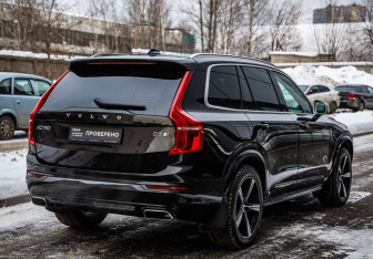Подержанный автомобиль Volvo XC90 2019 года (5 фото)