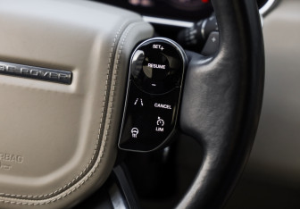 Подержанный автомобиль Land Rover Range Rover 2019 года (13 фото)