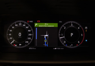 Подержанный автомобиль Land Rover Discovery 2018 года (14 фото)
