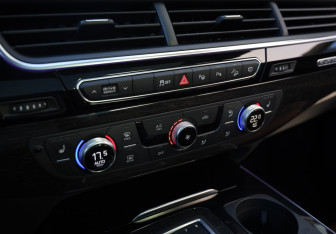 Подержанный автомобиль Audi Q7 2018 года (15 фото)
