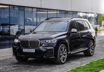 Подержанный автомобиль BMW X7 2019 года (3 фото)
