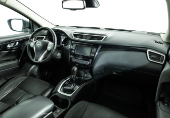 Подержанный автомобиль Nissan Qashqai 2014 года (9 фото)