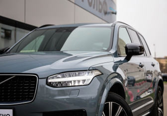 Подержанный автомобиль Volvo XC90 2019 года (2 фото)