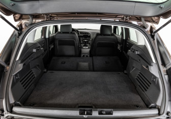 Подержанный автомобиль Peugeot 3008 2014 года (21 фото)