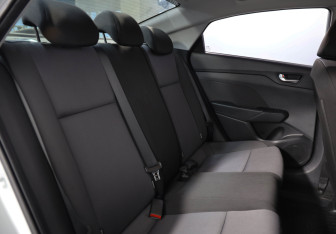 Подержанный автомобиль Hyundai Solaris Sedan 2019 года (19 фото)