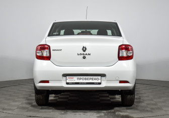 Подержанный автомобиль Renault Logan Sedan 2018 года (6 фото)