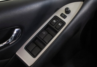 Подержанный автомобиль Nissan Murano Suv 2012 года (14 фото)