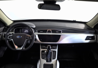 Подержанный автомобиль Geely Atlas 2021 года (10 фото)