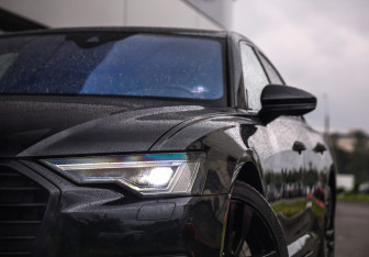 Подержанный автомобиль Audi A6 Sedan 2020 года (2 фото)