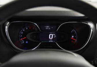 Подержанный автомобиль Renault Kaptur 2017 года (12 фото)