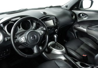 Подержанный автомобиль Nissan Juke 2015 года (11 фото)