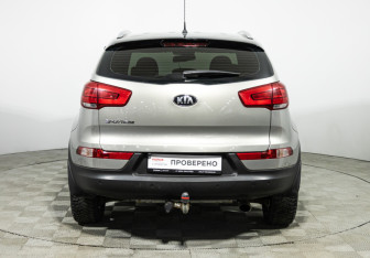 Подержанный автомобиль Kia Sportage 2015 года (6 фото)