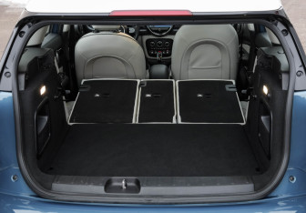 Подержанный автомобиль MINI Clubman Wagon 2022 года (37 фото)