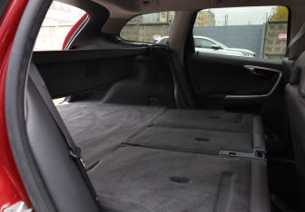 Подержанный автомобиль Volvo XC60 2014 года (16 фото)