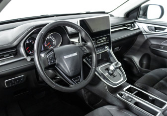 Подержанный автомобиль Haval M6 2023 года (11 фото)