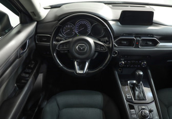Подержанный автомобиль Mazda CX-5 2017 года (10 фото)