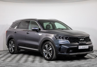 Подержанный автомобиль Kia Sorento 2022 года (3 фото)
