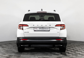 Подержанный автомобиль Skoda Karoq 2021 года (6 фото)