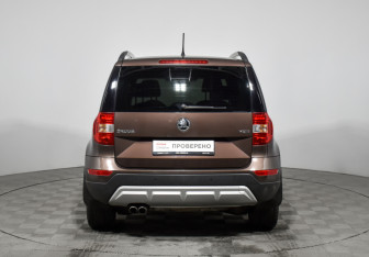 Подержанный автомобиль Skoda Yeti 2016 года (6 фото)