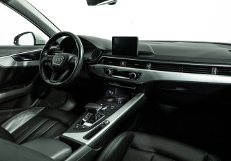 Подержанный автомобиль Audi A4 Sedan 2018 года (9 фото)
