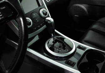 Подержанный автомобиль Mazda CX-7 2008 года (19 фото)