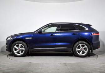 Подержанный автомобиль Jaguar F-Pace 2019 года (8 фото)