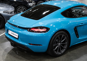 Подержанный автомобиль Porsche Cayman 2018 года (7 фото)