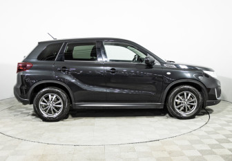 Подержанный автомобиль Suzuki Vitara 2019 года (4 фото)