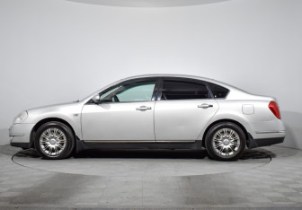 Подержанный автомобиль Nissan Teana 2006 года (8 фото)