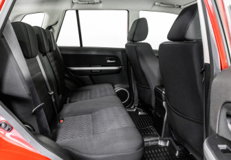 Подержанный автомобиль Suzuki Grand Vitara 2012 года (18 фото)
