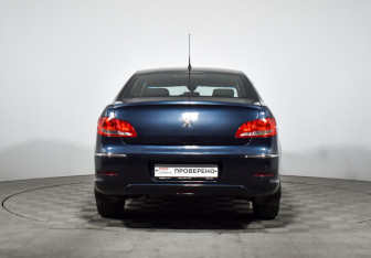 Подержанный автомобиль Peugeot 408 2013 года (6 фото)