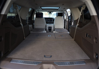 Подержанный автомобиль GMC Yukon 2022 года (39 фото)