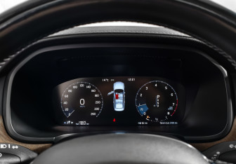 Подержанный автомобиль Volvo S90 2019 года (22 фото)