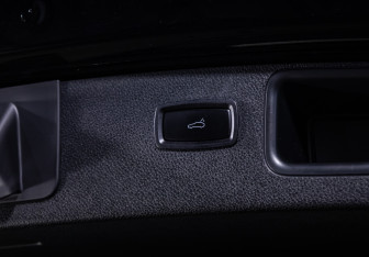 Подержанный автомобиль Porsche Macan 2016 года (39 фото)
