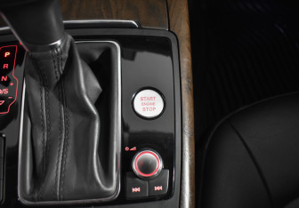 Подержанный автомобиль Audi A6 Sedan 2013 года (18 фото)