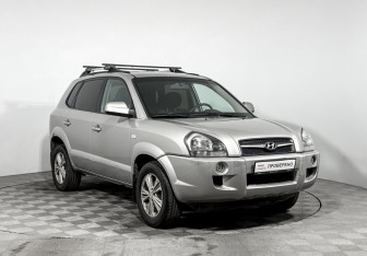 Подержанный автомобиль Hyundai Tucson 2008 года (3 фото)