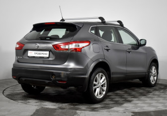 Подержанный автомобиль Nissan Qashqai 2016 года (5 фото)