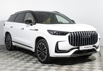 Подержанный автомобиль Jaecoo J8 2024 года (3 фото)